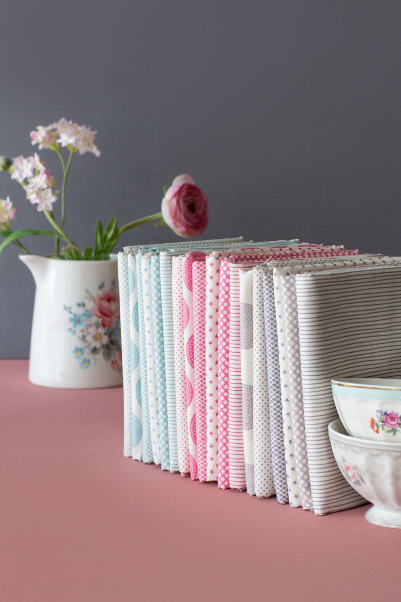 BASIQUES CLASSIQUES : Dottie Dots (3 couleurs disponibles)