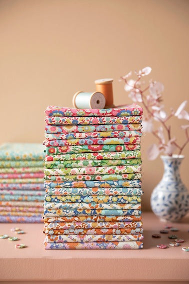 Tilda - Wallflower - Bundle - 50x55cm - 300234-1 - Blue - Fat Quarter