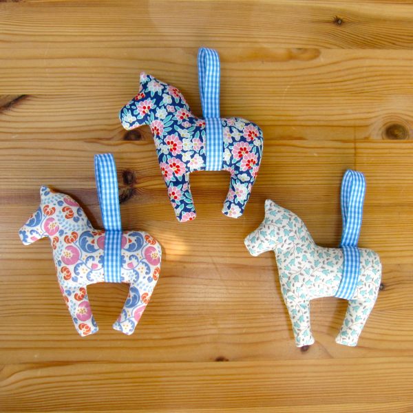 ダーラナホース 幸せを運ぶ馬】ダーラナホース・XLサイズ（25cm